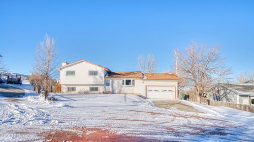 2709 Gannett Ct, Gillette, WY, 82718-7027 | Card Image