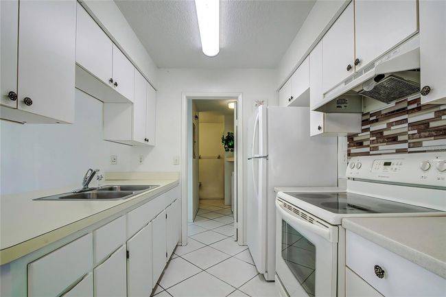 5249 Courtland Rd, House other with 2 bedrooms, 2 bathrooms and null parking in SPRING HILL FL | Image 12
