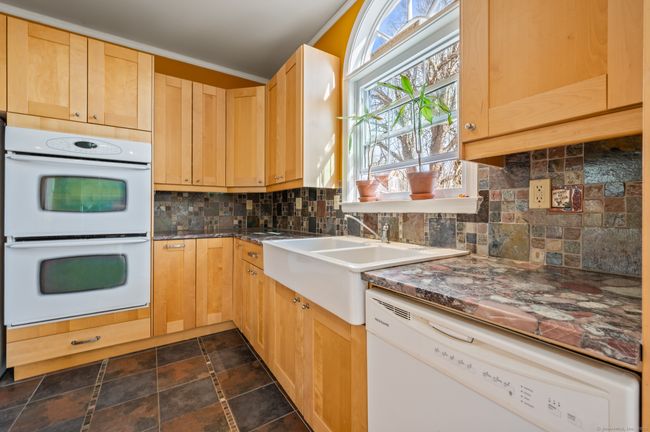 198 Town Line Hwy S, House other with 4 bedrooms, 2 bathrooms and 7 parking in Bethlehem CT | Image 20