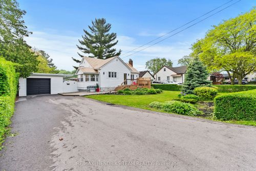 540 Niagara St, Welland, ON, L3C1L8 | Card Image
