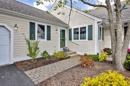 10-10 Chippers Ln, Mashpee, MA, 02649-2874 | Card Image