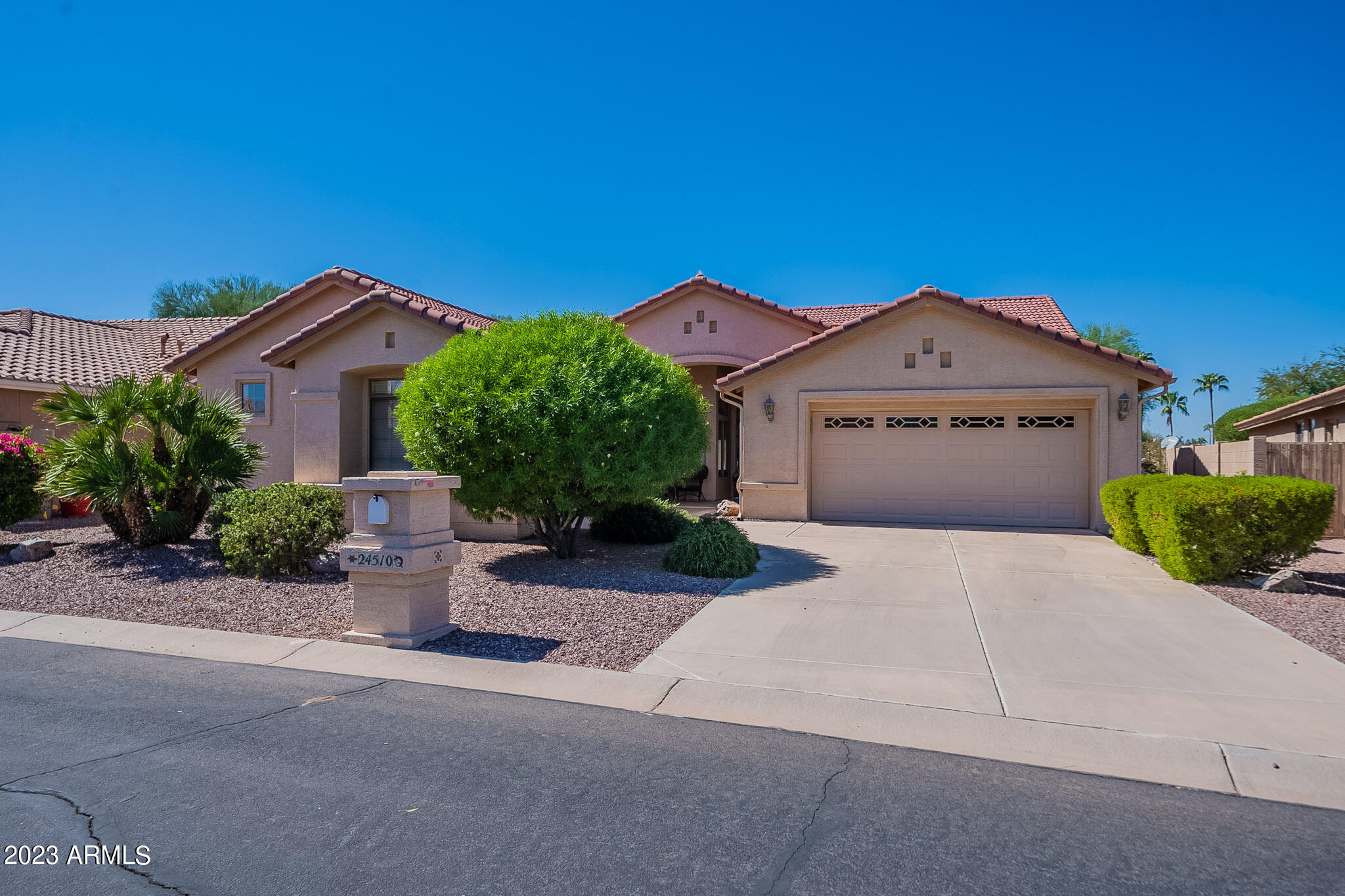 24510 S Desert Flower Drive, Inactive in Sun Lakes Zoocasa