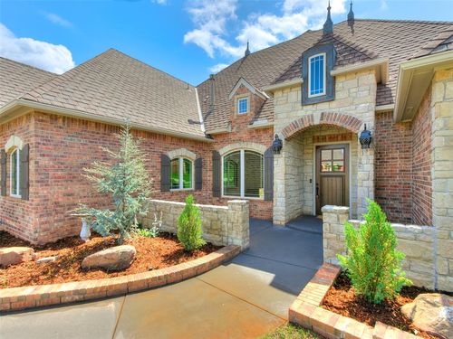4208 Olde Copper Creek Rd, Moore, OK, 73160-8581 | Card Image