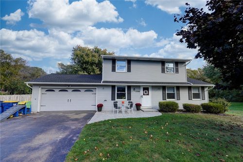 7236 Byron Cir, Ontario, NY, 14519-9731 | Card Image