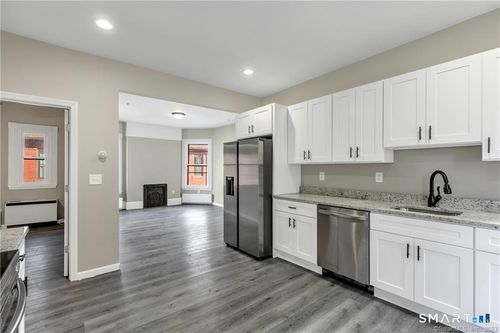 2a-60 Russ St, Hartford, CT, 06106-1522 | Card Image