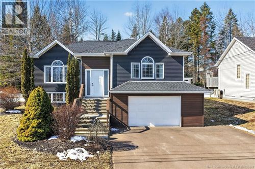 721 Centrale St, Dieppe, NB, E1A6L9 | Card Image