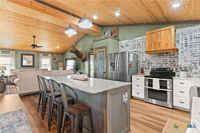 973 County Road 130, Home with 3 bedrooms, 3 bathrooms and null parking in Gatesville TX | Image 11