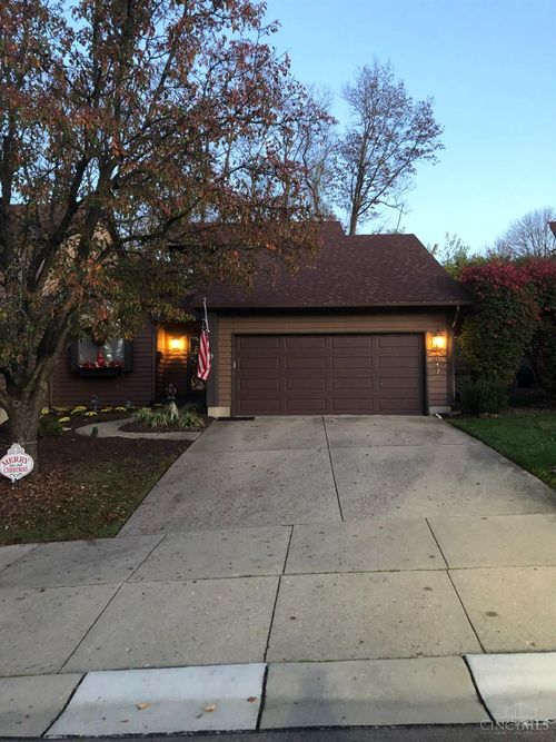 1047 Golfview Rd, Middletown, OH, 45042 | Card Image