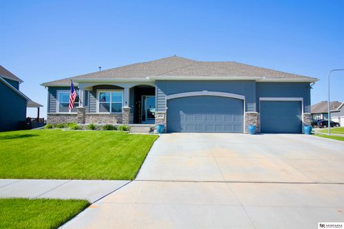 9704 Pintail Drive, Papillion, NE, 68046 | Card Image