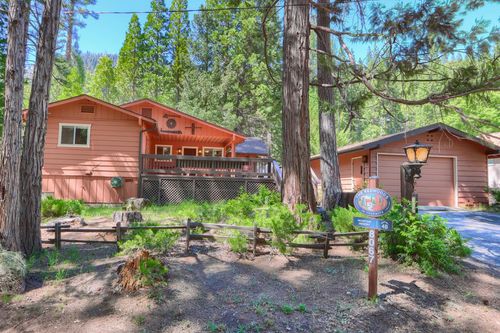 8067 Chilnualna Falls Rd, Wawona, CA, 95389 | Card Image