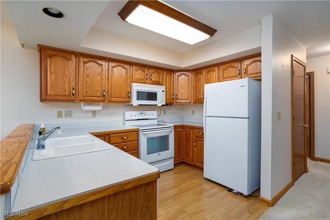 265 Thorn Way, Condo with 2 bedrooms, 2 bathrooms and null parking in Doylestown OH | Image 8
