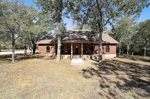 486 Westwood Rd, Lockhart, TX, 78644-3963 | Card Image