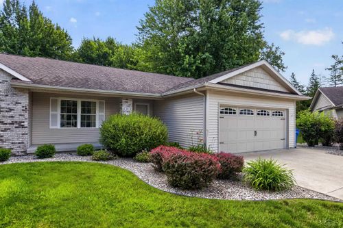 11 Rose Cottage Ln, Saginaw, MI, 48609-8700 | Card Image