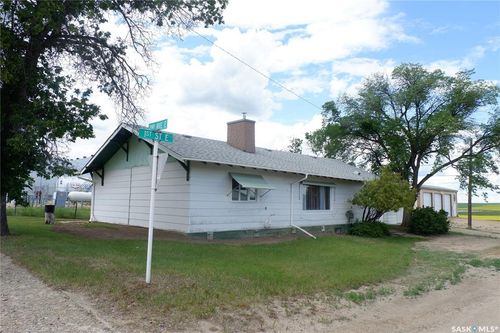 48 2nd Ave E, Lafleche, SK, S0H0S0 | Card Image