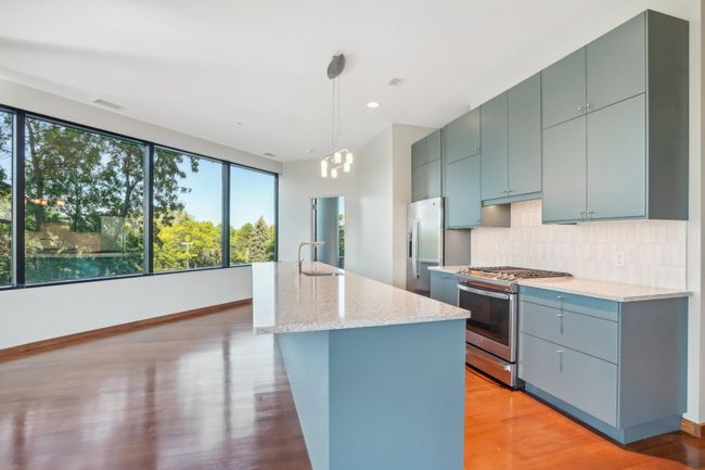 UNIT-304 - 5601 Smetana Dr, Condo with 2 bedrooms, 2 bathrooms and null parking in Minnetonka MN | Image 6