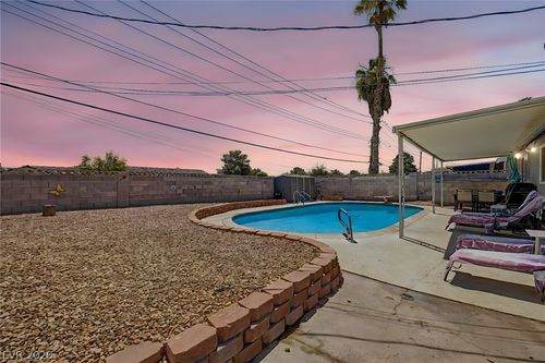 712 Saylor Way, Las Vegas, NV, 89107-1459 | Card Image