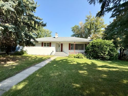1010 Arnold Ave N, Thief River Falls, MN, 56701-1426 | Card Image