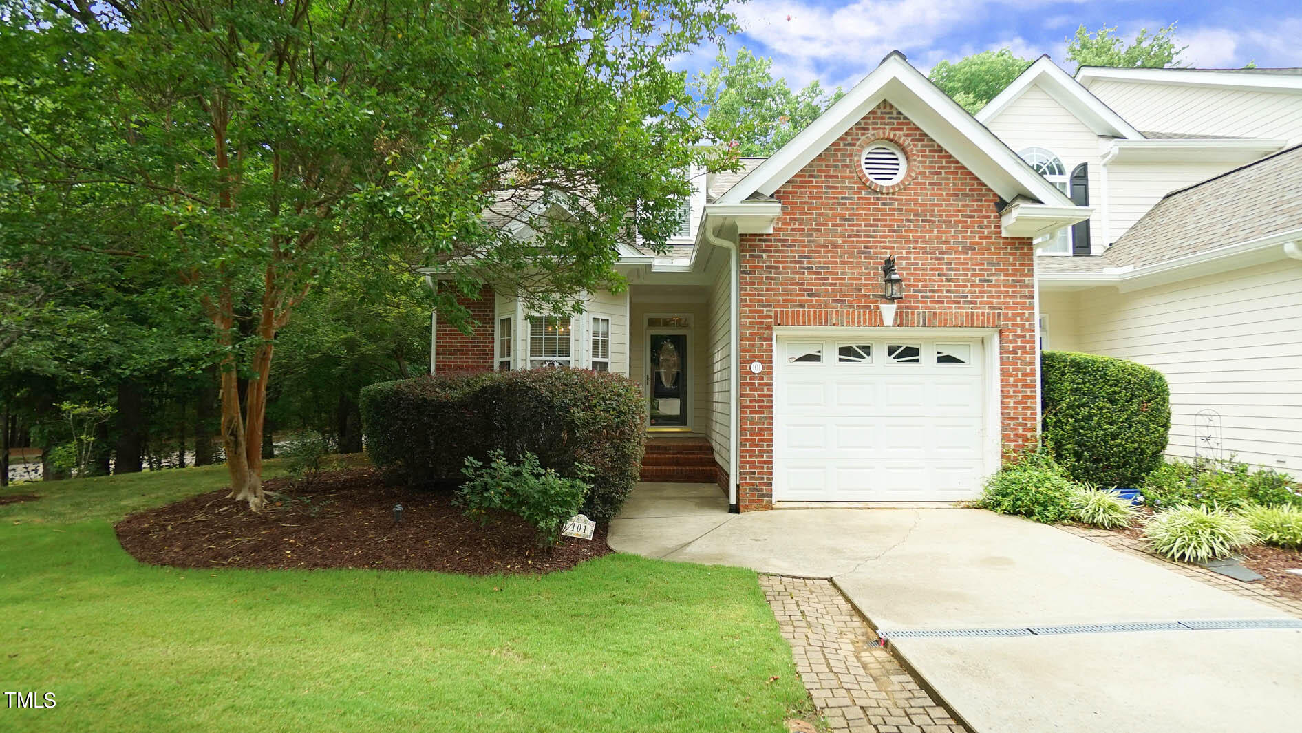 Brush Stream Dr, Cary, NC 27511