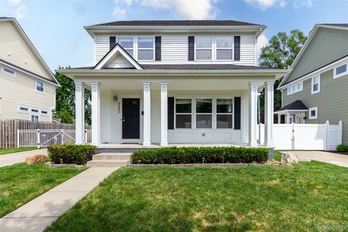 3280 Royal Ave, Berkley, MI, 48072-1332 | Card Image