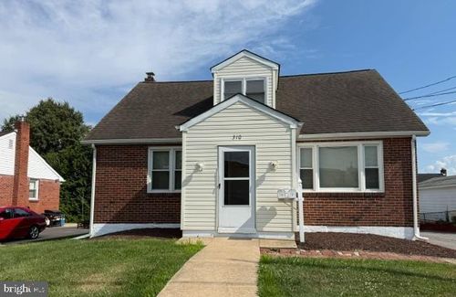 310 Silverbrook Dr, WILMINGTON, DE, 19804-1024 | Card Image