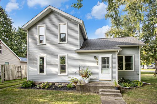 302 Fayette St, Augusta, MI, 49012-9665 | Card Image