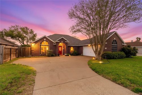 7518 Annemasse St, Corpus Christi, TX, 78414-6113 | Card Image