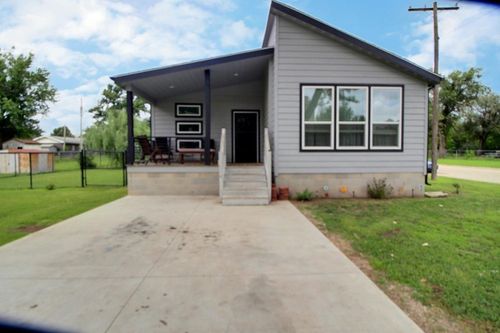 303 S Main St, Udall, KS, 67146-7002 | Card Image