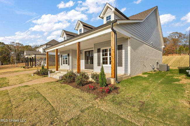 Porch | Image 6