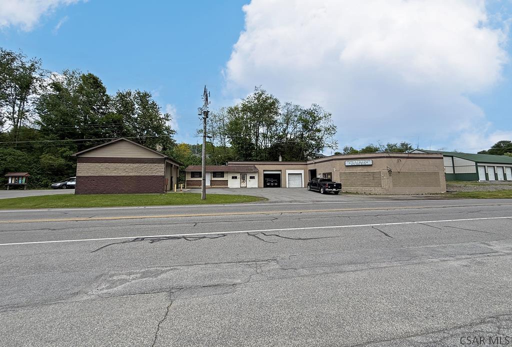1307 Railroad St, Summerhill, PA 15958
