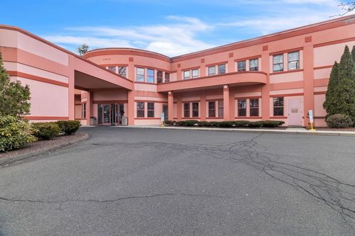 470 Granby Rd, South Hadley, MA, 01075-3218 | Card Image