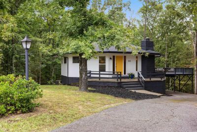 302 Independence Drive, House other with 3 bedrooms, 2 bathrooms and null parking in Hot Springs AR | Image 1