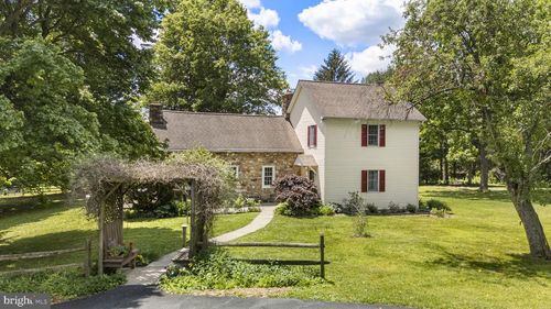 404 Indian Run Rd, GLENMOORE, PA, 19343-1338 | Card Image