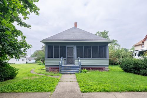 316 S Ohio St, Remington, IN, 47977-8668 | Card Image