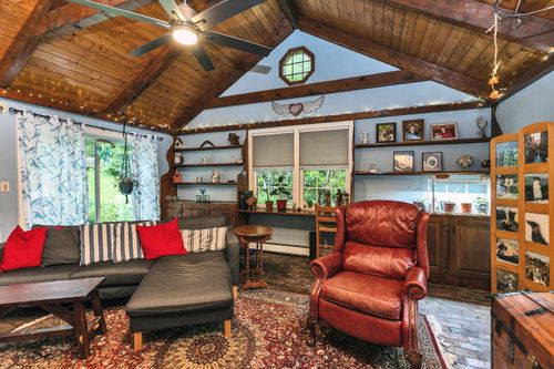 32 Keenan Dr, Peterborough, NH, 03458-1142 | Card Image