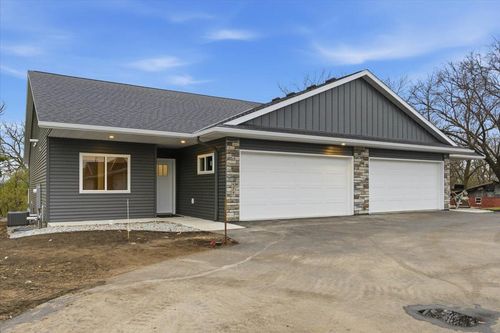 577 Main St W, Richmond, MN, 56368-4403 | Card Image