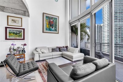 3102 - 690 Sw 1st Ct, Condo with 2 bedrooms, 2 bathrooms and null parking in Miami FL | Image 3