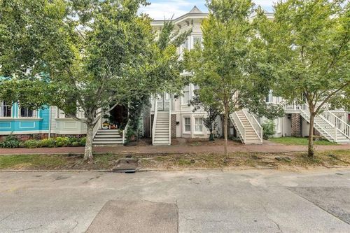 209 E Duffy St, Savannah, GA, 31401-6866 | Card Image