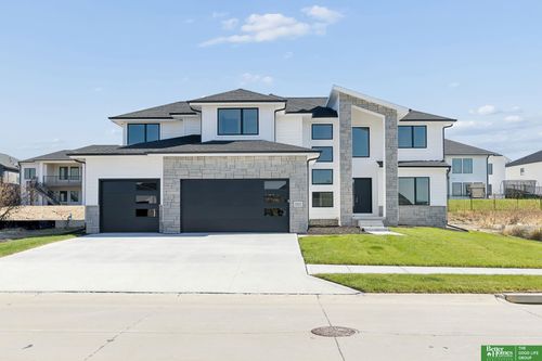 5427 N 213th Ave, Elkhorn, NE, 68022-4993 | Card Image