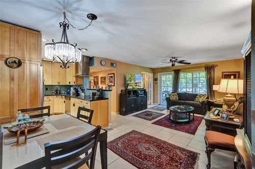 apt-203n-300 Ne 19th Ct, Wilton Manors, FL, 33305-2013 | Card Image