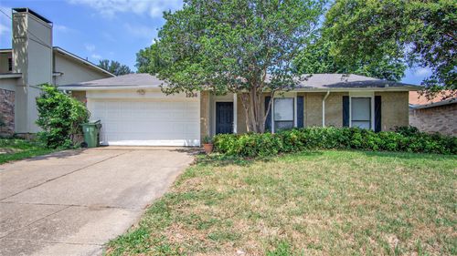 1934 Lost Creek Dr, Arlington, TX, 76006-6622 | Card Image