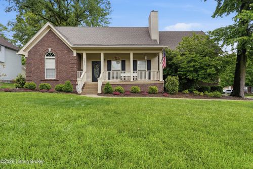 10511 Vintage Creek Dr, Louisville, KY, 40299-1261 | Card Image