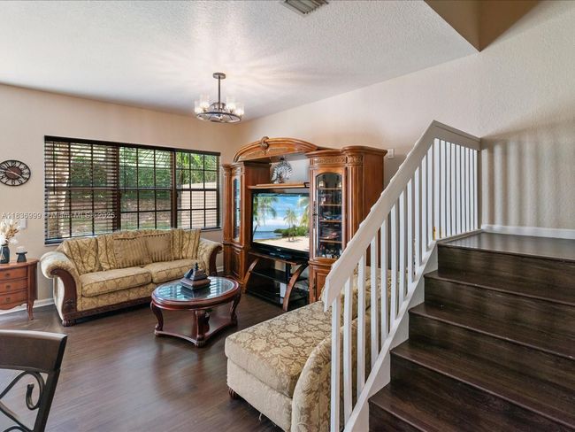 12468 Sw 44 Th Ct, Townhouse with 3 bedrooms, 3 bathrooms and null parking in Miramar FL | Image 5