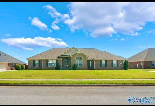 13196 Summerfield Dr, Athens, AL, 35613-8372 | Card Image