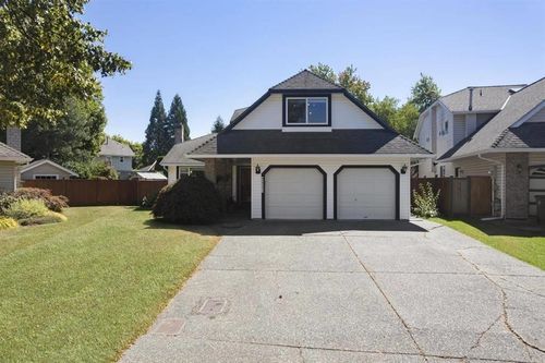 90XX 161 St, Surrey, BC, V4N3E4 | Card Image