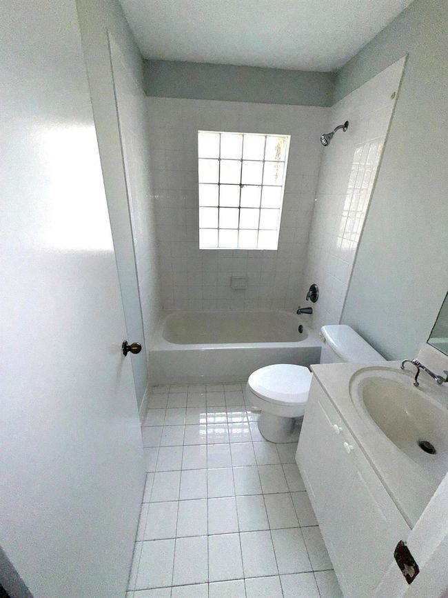 4232 Lake Tahoe Cir, House other with 3 bedrooms, 3 bathrooms and null parking in West Palm Beach FL | Image 18
