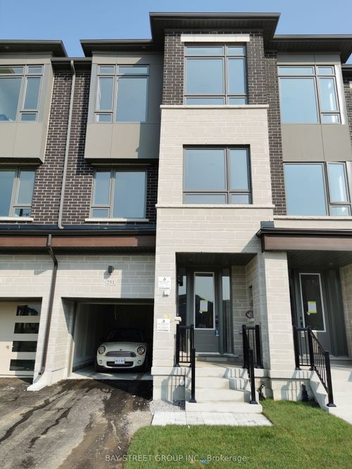 251 Tennant Dr, Brampton, ON, L6R0G6 | Card Image