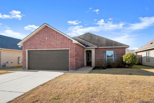 42351 Cedarstone Ave, Prairieville, LA, 70769-6379 | Card Image