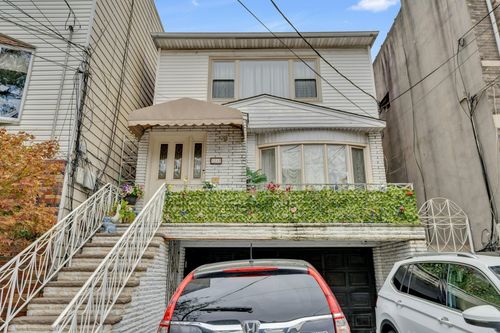 3218 Pleasant Ave, Weehawken, NJ, 07086-5898 | Card Image
