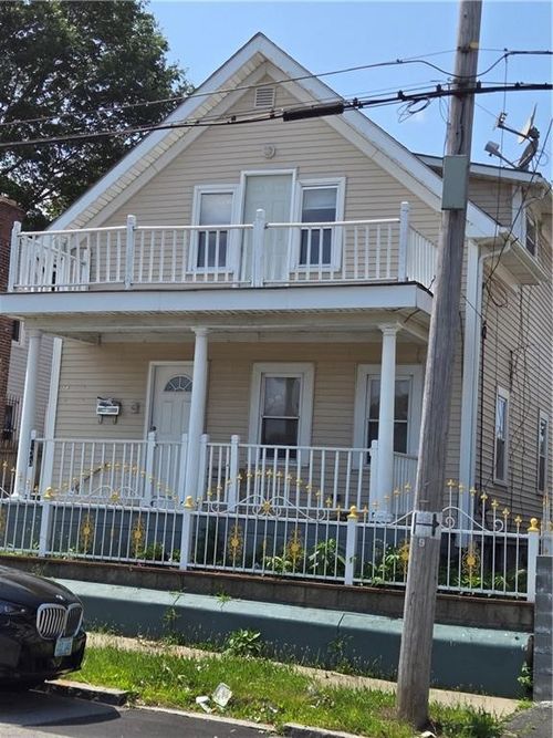 133 Byfield St, Providence, RI, 02905-1518 | Card Image