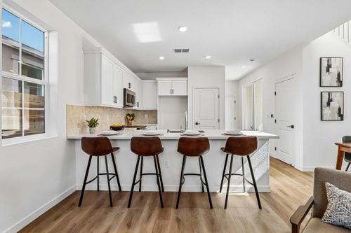 6449 Ventris Walk, Sacramento, CA, 95823-7434 | Card Image